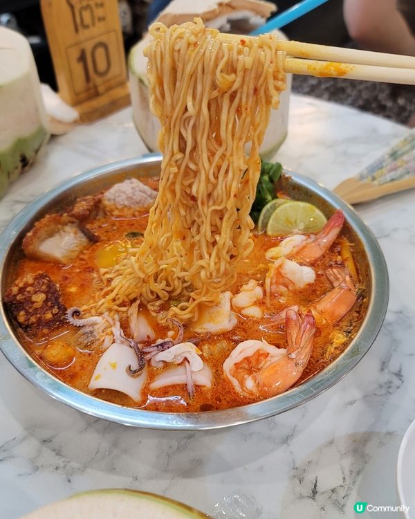 朱拉隆功美食街必食MAMA麵