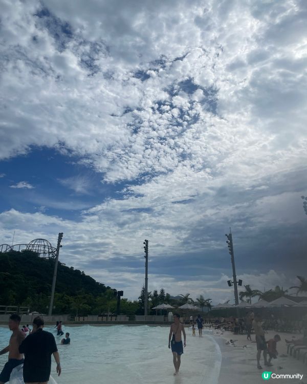 夏天緊係要同朋友一齊去玩水！🔫💦