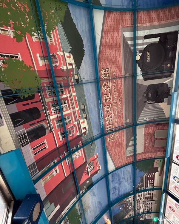 搭乘日本慢行復古小火車 💕 欣賞門司港景色