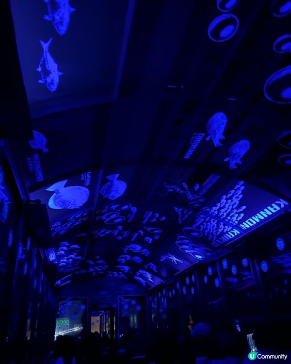 搭乘日本慢行復古小火車 💕 欣賞門司港景色