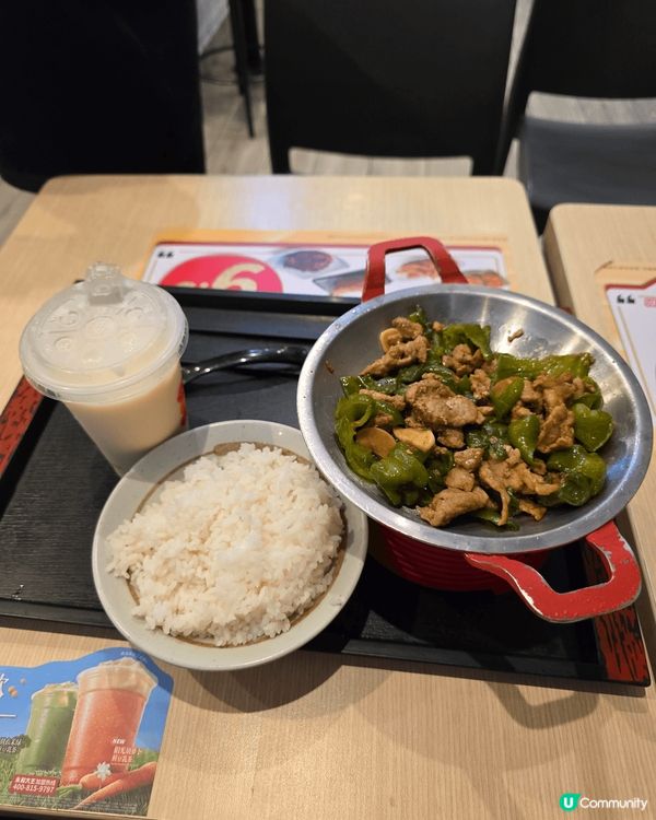 永和大王食套餐好抵食呀，我叫咗咖哩排雞飯，麻婆豆腐滷肉飯及辣...