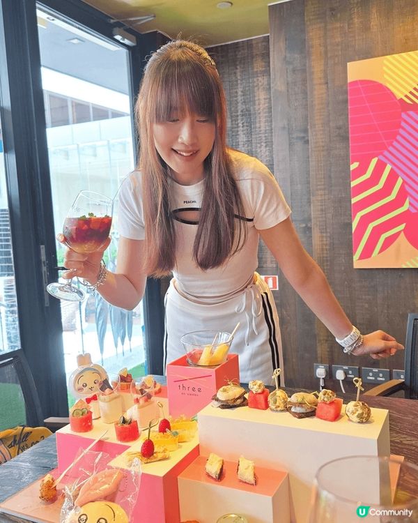 今次推介的一款位於尖沙咀港威酒店以夏日水果為主題的下午茶，整...