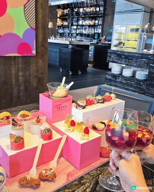 今次推介的一款位於尖沙咀港威酒店以夏日水果為主題的下午茶，整...