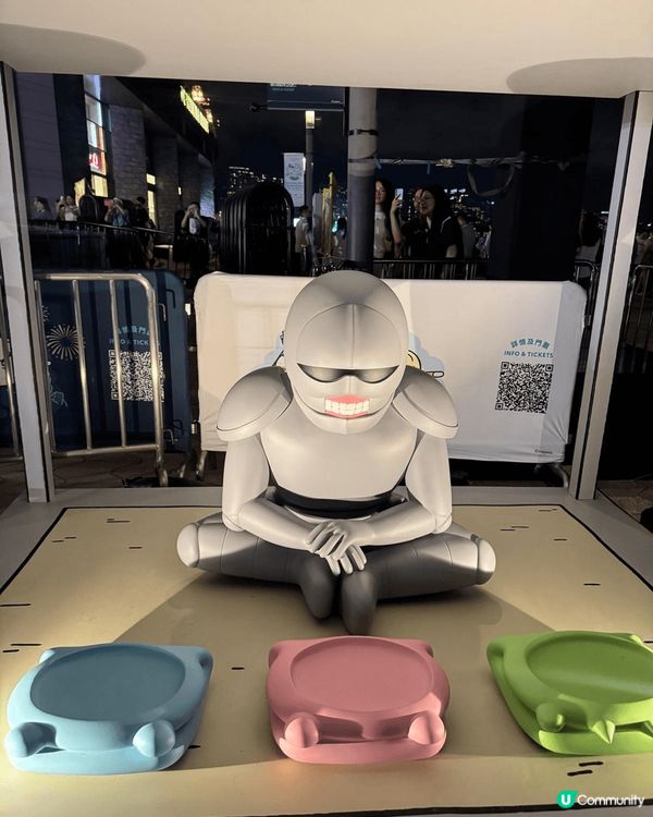 起初是在社交媒體上刷到吉伊卡哇（CHIIKAWA）的表情包和...