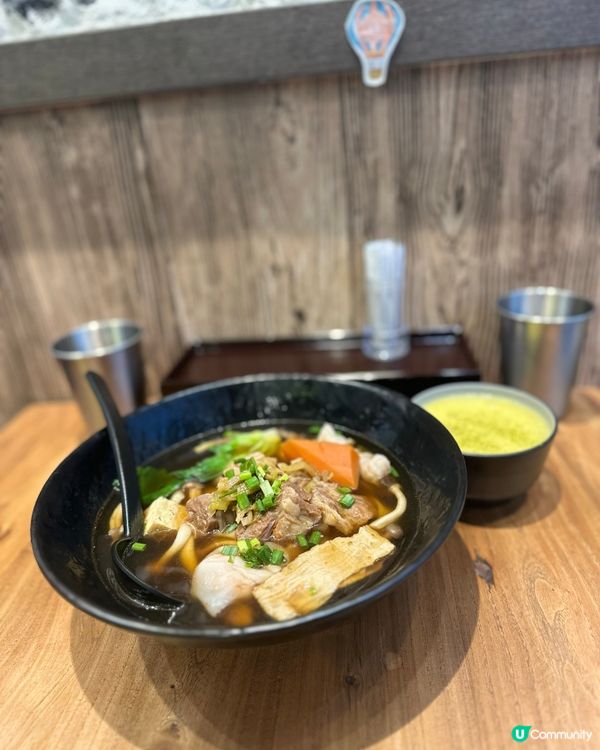 台灣夜市風味殺到北角！🤤 滷味便當超正！😋