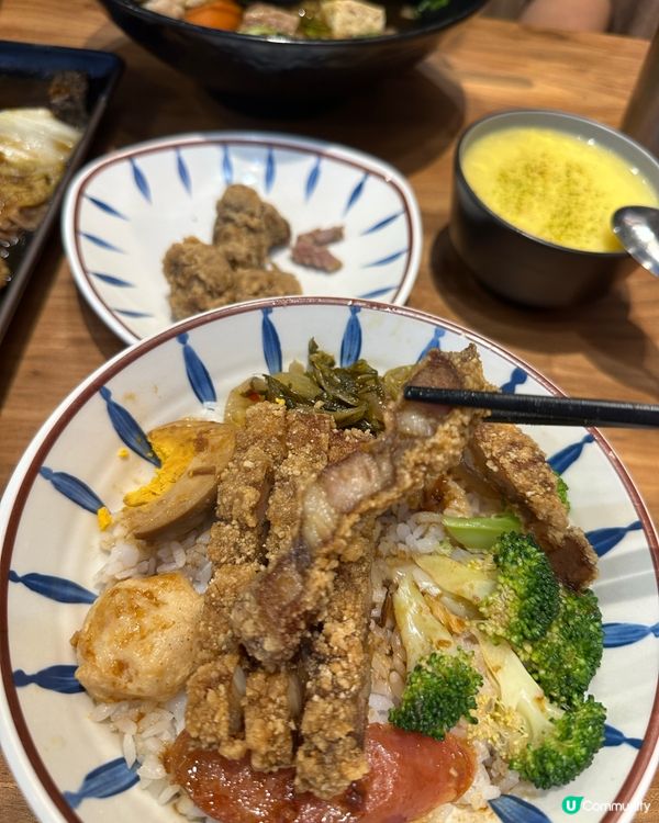 台灣夜市風味殺到北角！🤤 滷味便當超正！😋