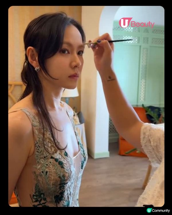 孫藝真、李炳憲踏上威尼斯紅毯 兩套仙氣造型亮相