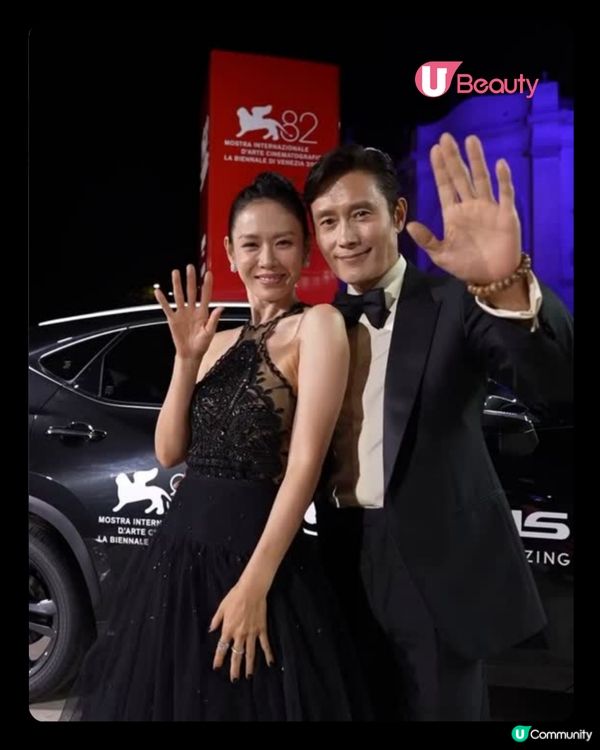 孫藝真、李炳憲踏上威尼斯紅毯 兩套仙氣造型亮相