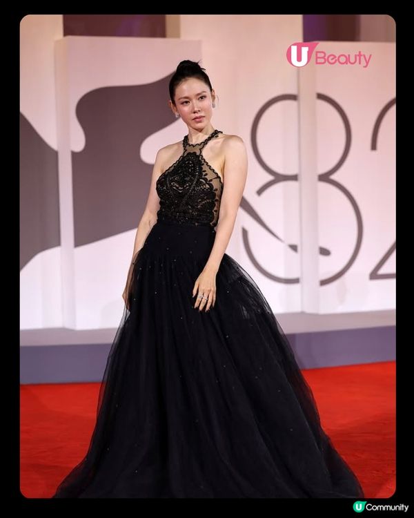 孫藝真、李炳憲踏上威尼斯紅毯 兩套仙氣造型亮相