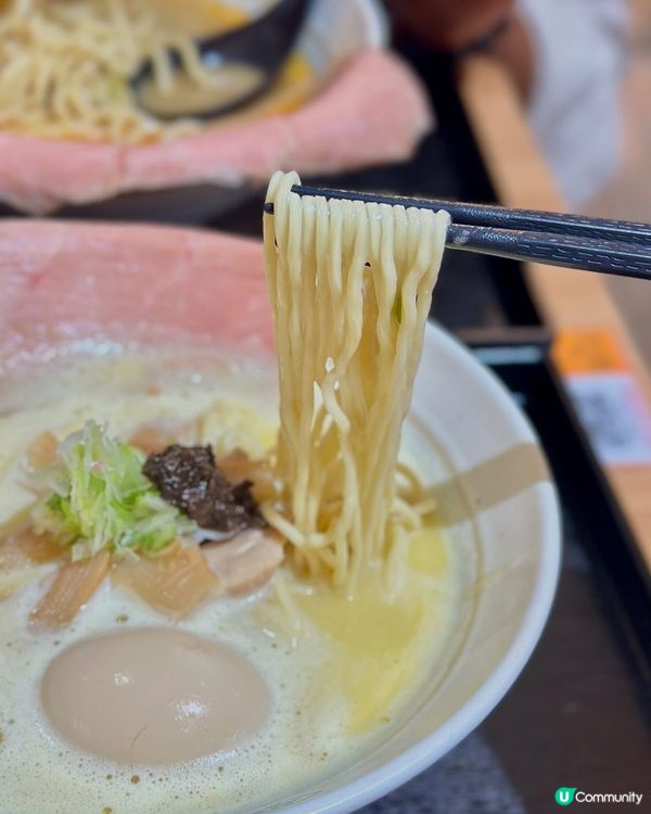 觀塘駱駝漆大廈雞白湯🍜