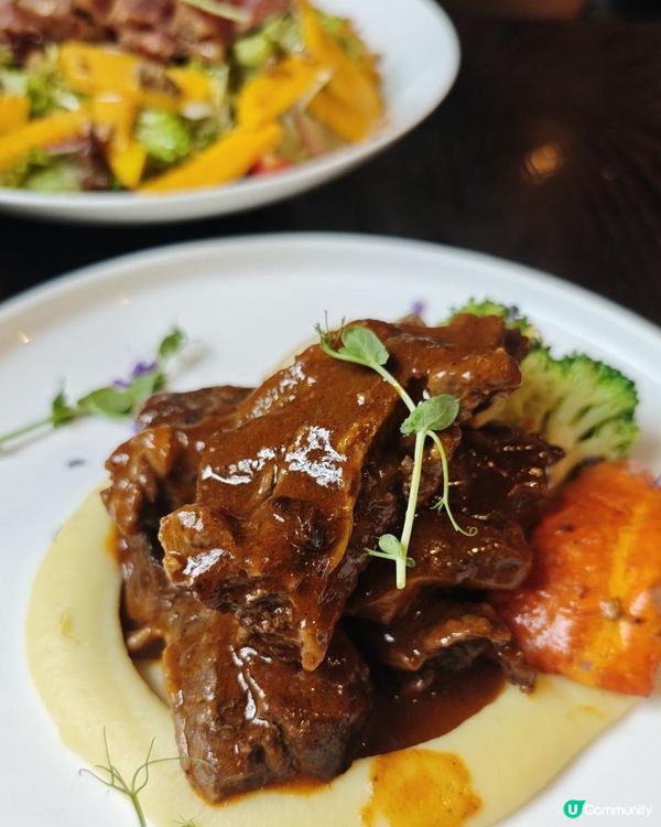 賞味香港 - 活化歷史建築上的西餐廳