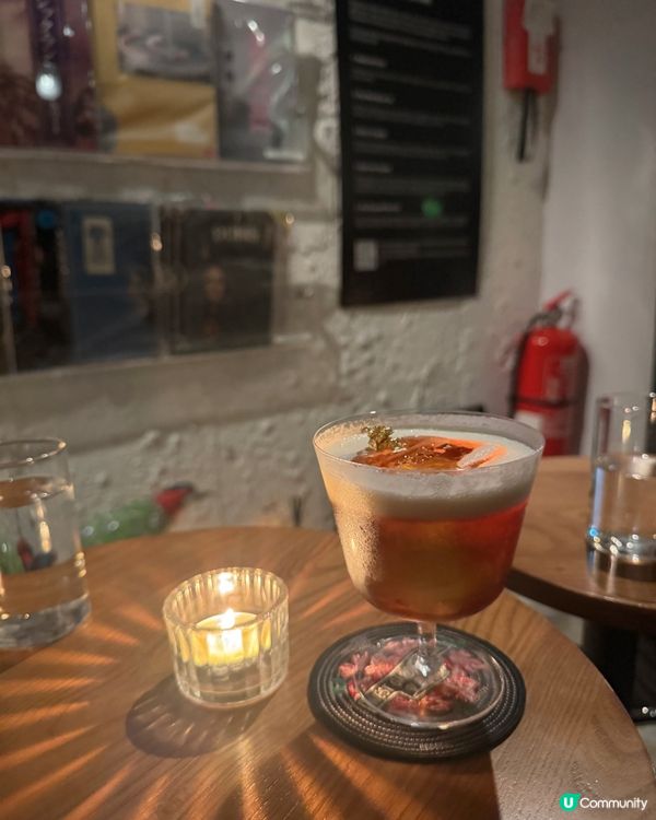 黑膠唱片與雞尾酒的晚上