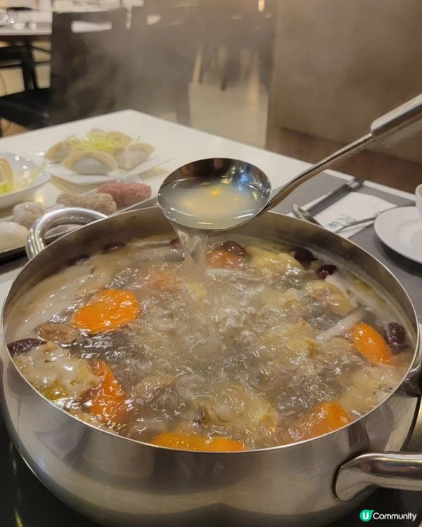 銅鑼灣私隱火鍋！椰子雞湯底勁正🤤🍲