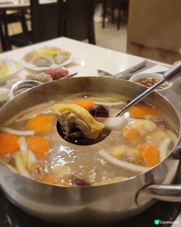 銅鑼灣私隱火鍋！椰子雞湯底勁正🤤🍲