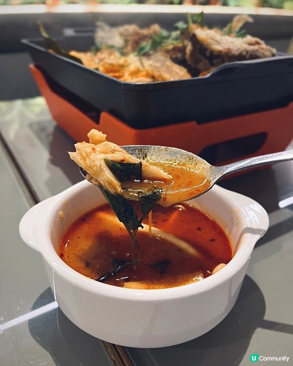 觀塘工廈泰國菜🤤泰式明爐冬陰功烤魚