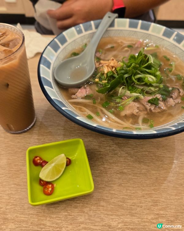 雞扒參參+生牛河！😋 下午茶推介！