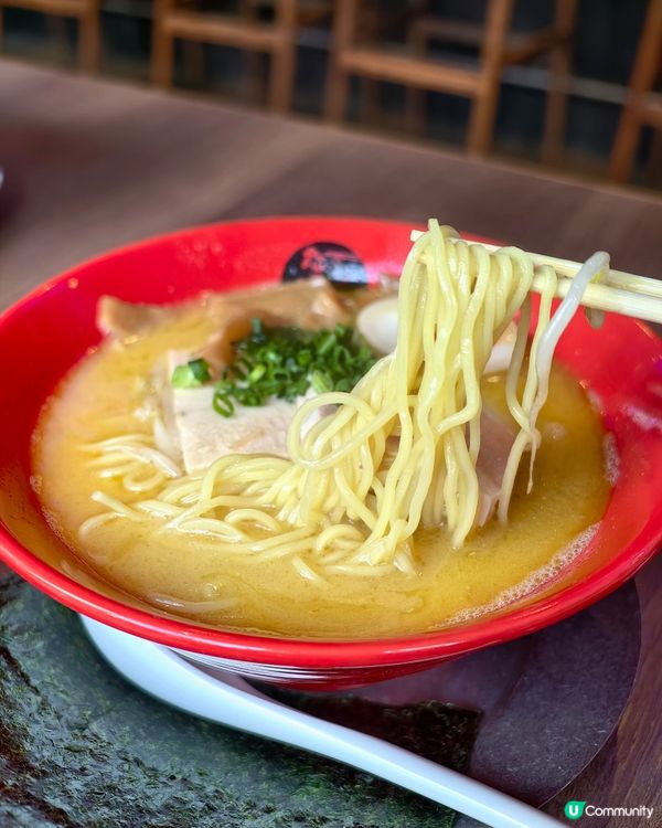 灣仔鬧市中的白雞湯拉麵🍜