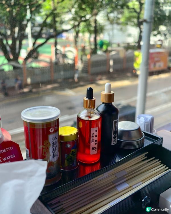 灣仔鬧市中的白雞湯拉麵🍜