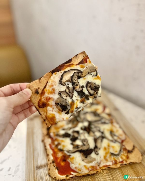 《尖沙咀舒適木系多國菜》