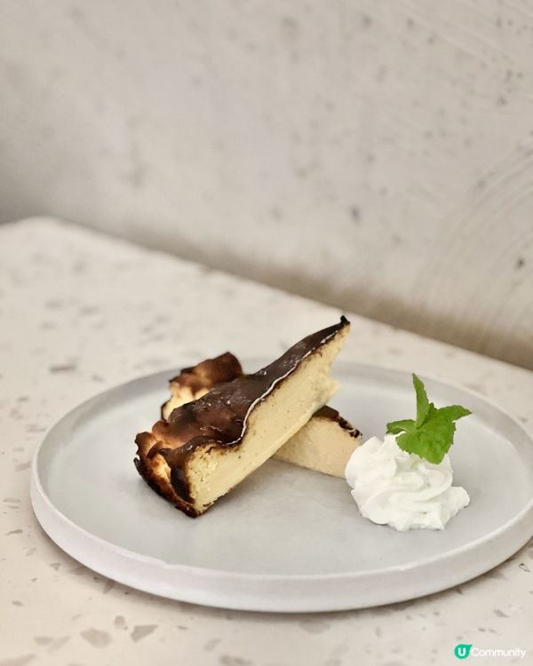 《尖沙咀舒適木系多國菜》