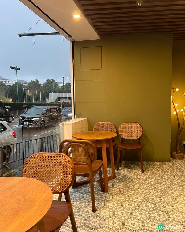 《尖沙咀舒適木系多國菜》