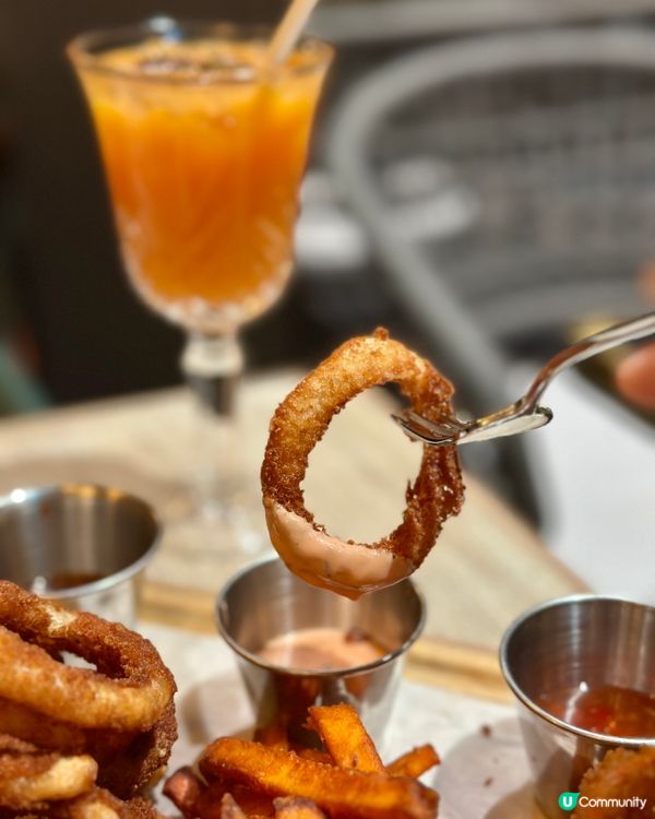 露台海景扒房主打海鮮肉類燒烤😍