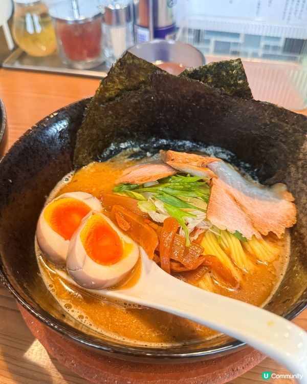 【池袋美食｜以燒製秋刀魚製作的拉麵】