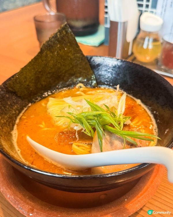 【池袋美食｜以燒製秋刀魚製作的拉麵】