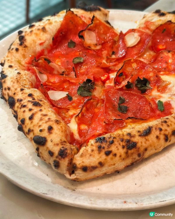 中環半山電梯人氣薄餅店🔥特別版心形pizza😍