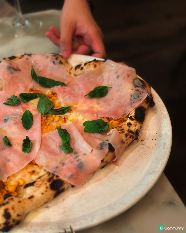 中環半山電梯人氣薄餅店🔥特別版心形pizza😍