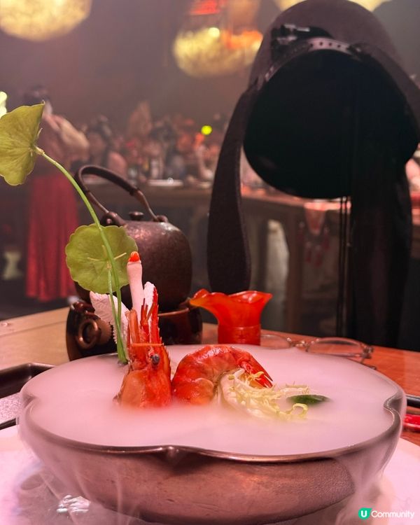 「冷氣不能省，太熱了🥺VIP位也沒有很好的待遇」