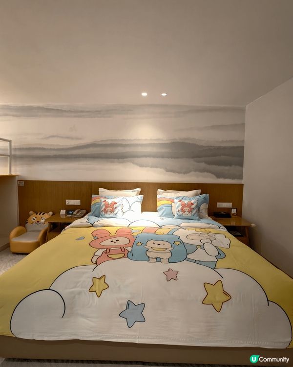 捉緊暑假的尾巴，小女兒準備返學之前，去了珠海入住假日皇冠酒店...