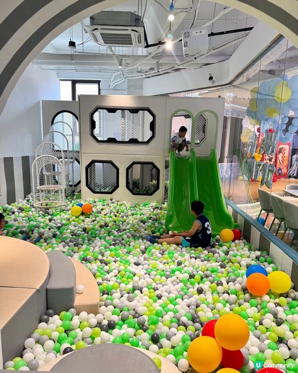 食玩一體餐廳，小朋友大朋友放電必去！🥳