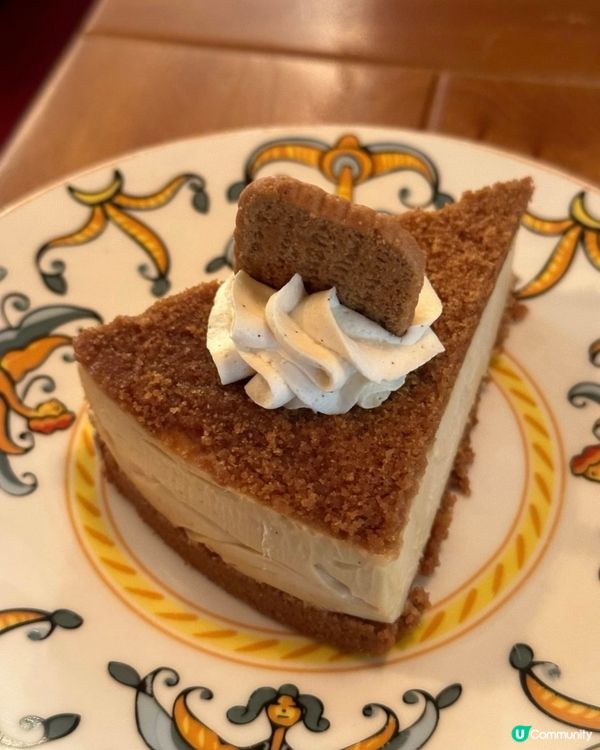 悠閒下午茶☕！焦糖蛋糕超正😋！ 