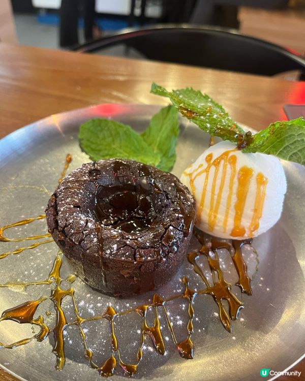 韓風塗鴉牆！pizza monster 薄餅🍕怪獸😋！