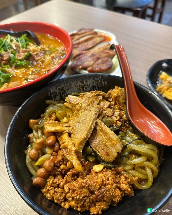 1.  荃灣米線🤤！收工衝去食😋！人氣小店🍜！