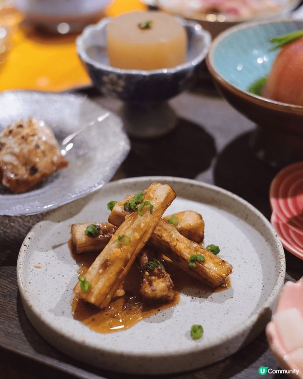 婆婆珈琲屋最近推出全新餐牌，很喜歡它們的多品前料理，由前菜、...