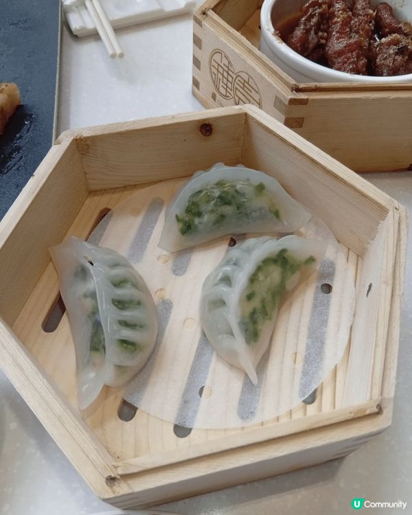 鍾廚位於銅鑼灣勿地臣街1號時代廣場12樓1201號舖，環境舒...