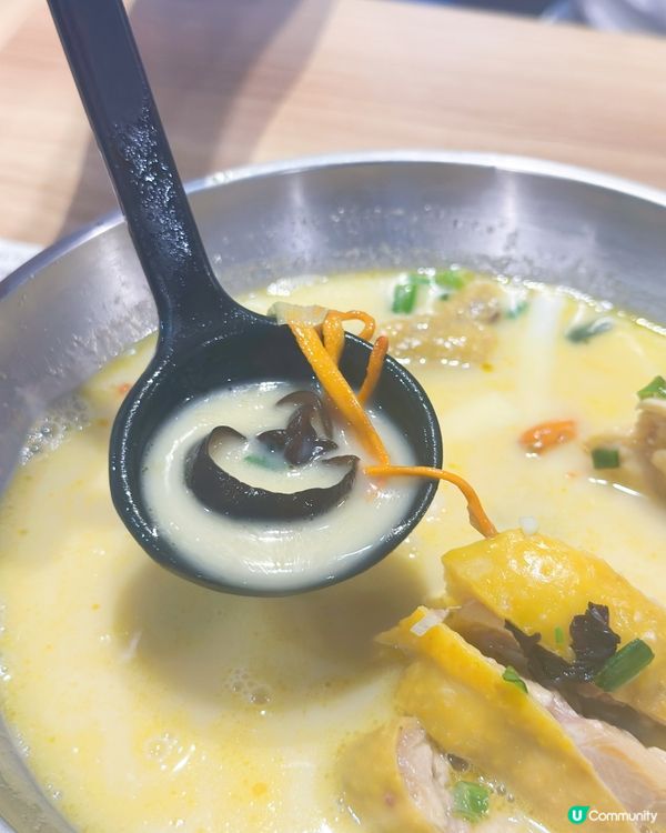 椰子雞米線🤤！雞髀超滑！😋