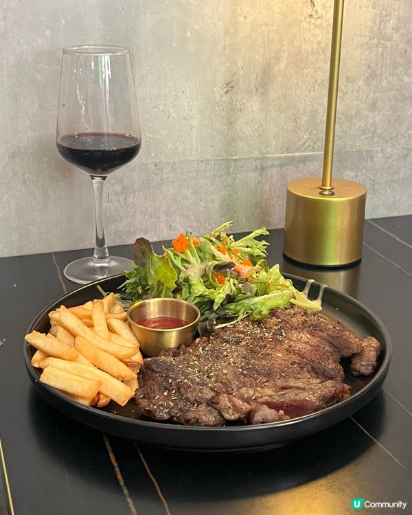 新開張第二位半價🤭鋸扒飲杯紅酒chill🍷