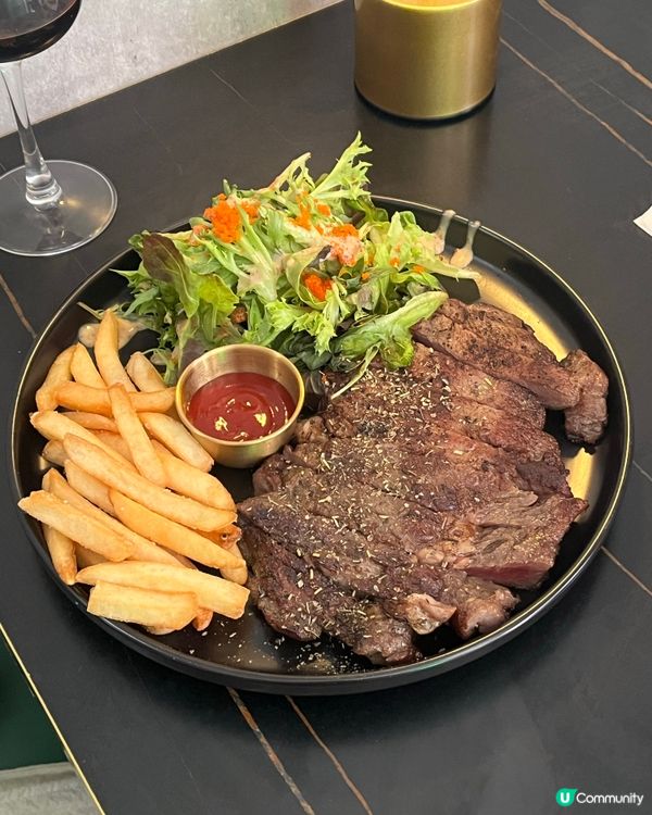 新開張第二位半價🤭鋸扒飲杯紅酒chill🍷