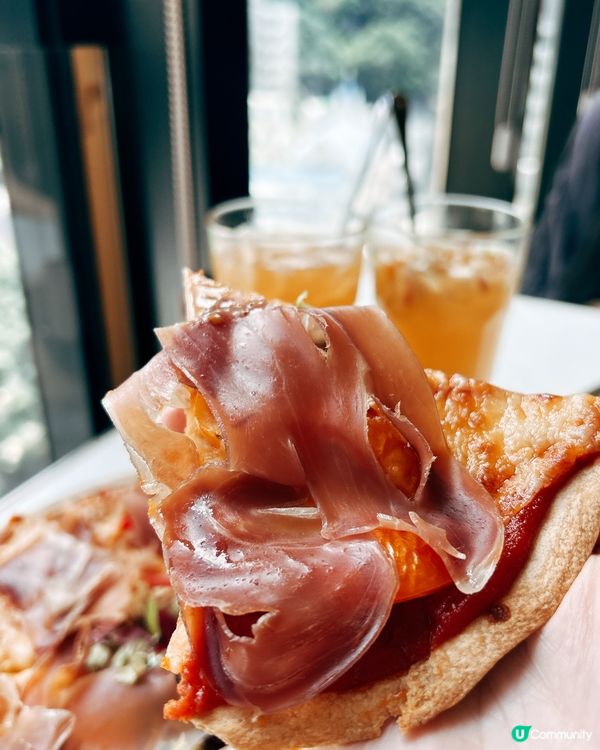 遠眺半山的西班牙餐廳