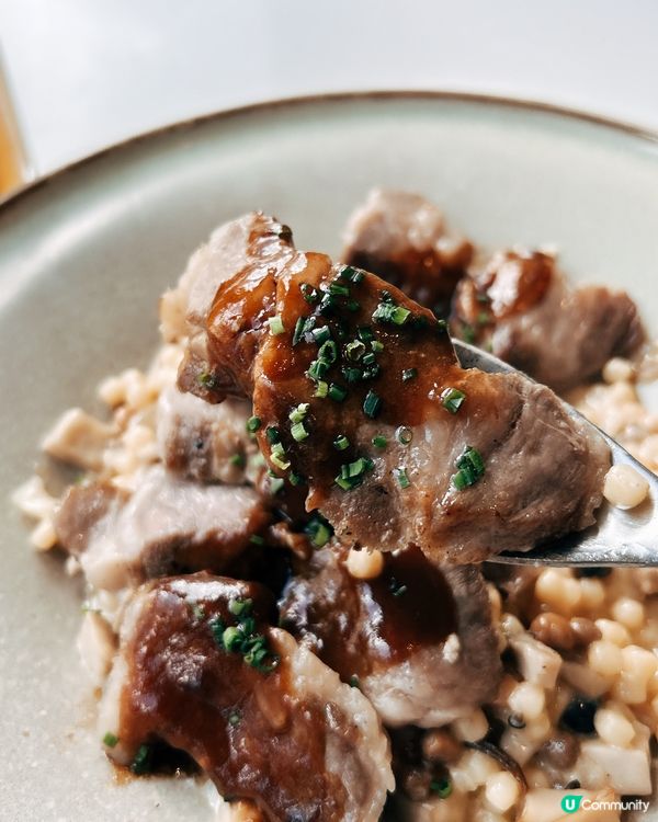 遠眺半山的西班牙餐廳