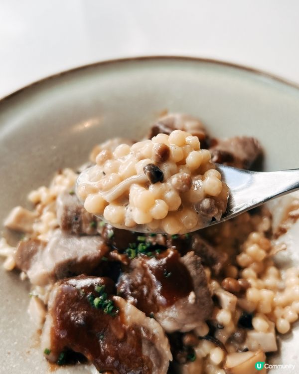 遠眺半山的西班牙餐廳