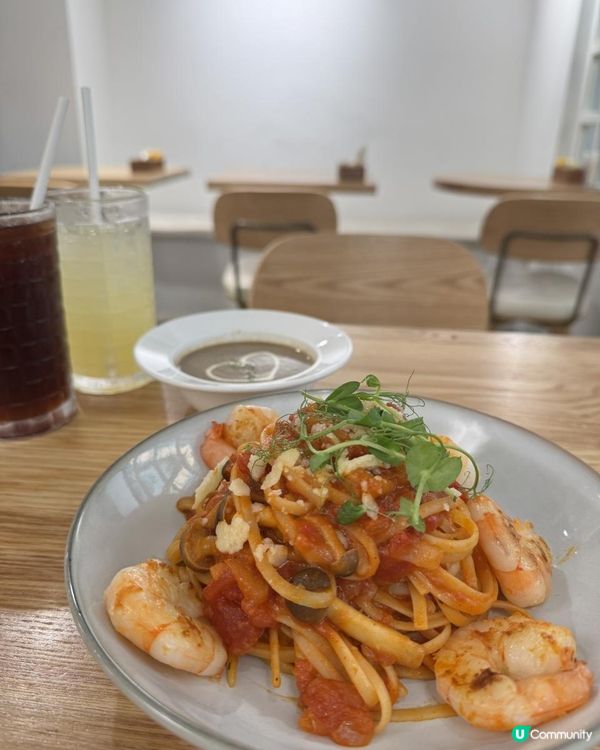 上環樓上簡約悠閒小店咖啡