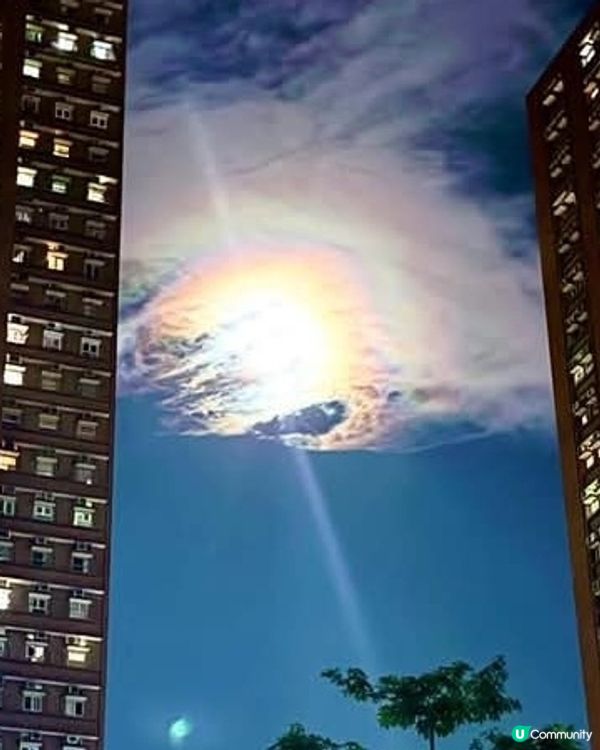 彩虹雲十五月亮