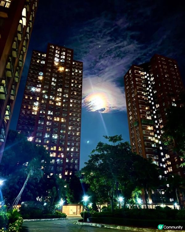 彩虹雲十五月亮