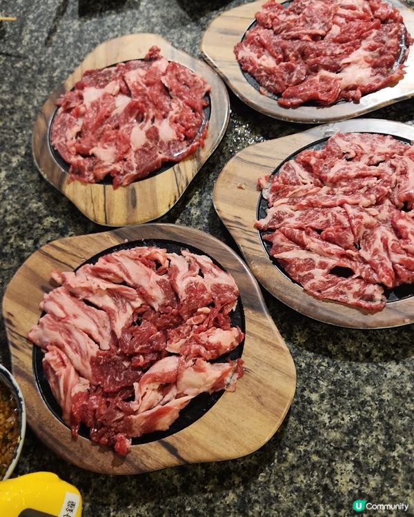 1.  斗滾雞煲火鍋🤤！四小時任食任飲！😋
