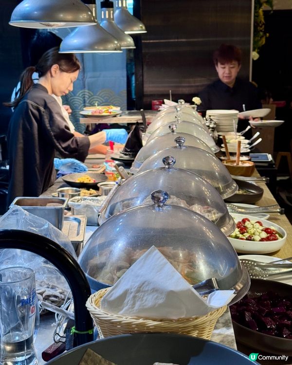 觀塘半自助餐：凍海鮮任食，仲有拉絲蟹肉飯！🦀🍝