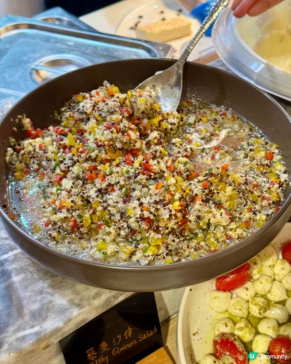 觀塘半自助餐：凍海鮮任食，仲有拉絲蟹肉飯！🦀🍝